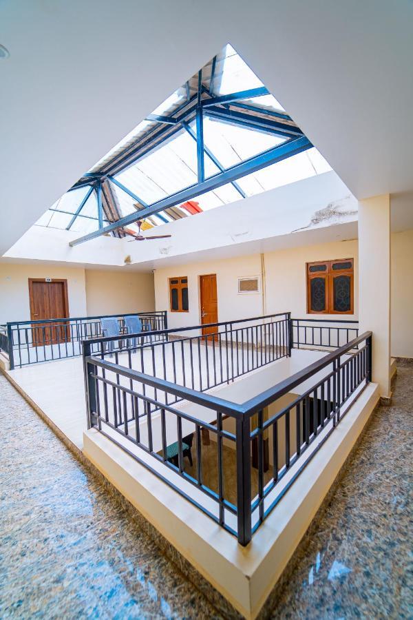 Hotel Darsy Residency à Agonda Extérieur photo